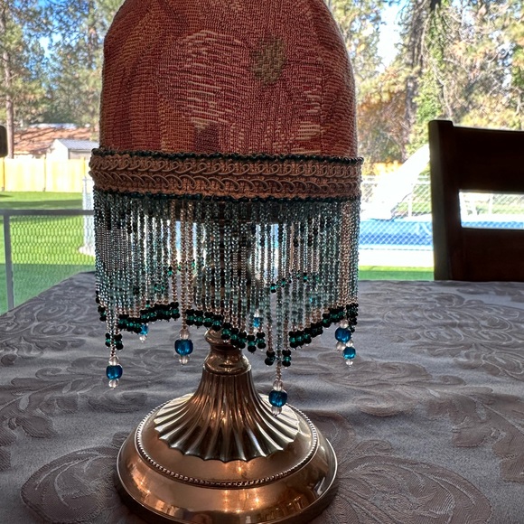 Victorian hand beaded pin or brooch cushion - Picture 3 of 11